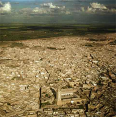 La mosquée Ibn Youssef, la Qubba almoravide et la Médersa Ben Youssef circa 1950